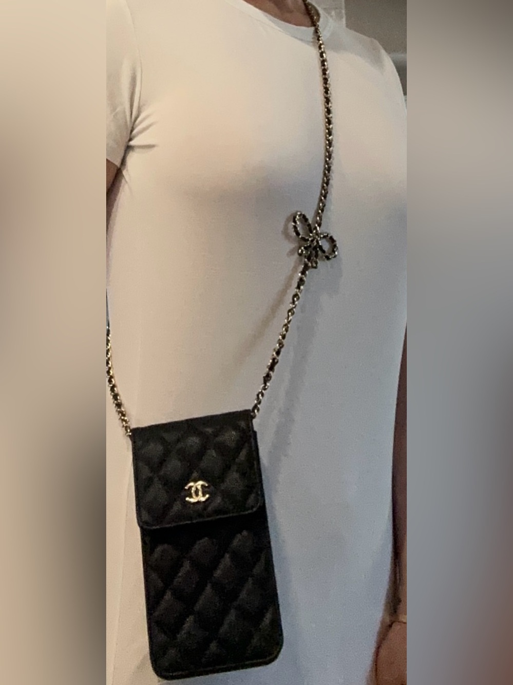 CHANEL Black Quilted Caviar Leather Crossbody Phone Pouch with Gold Bow Chain - Picture 13 of 13